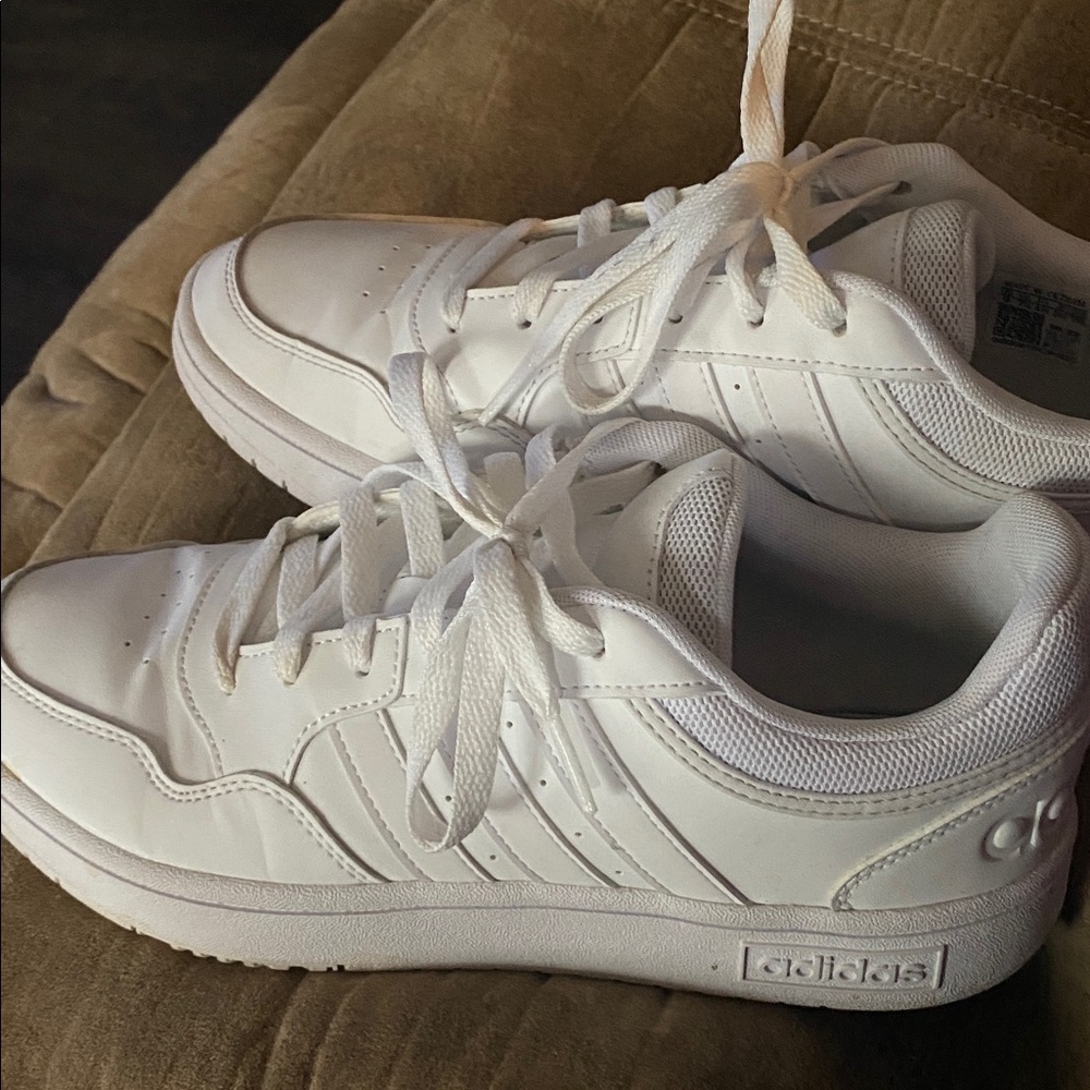 Adidas Women's Hoops 3.0 Mid Classic Basketball Shoes